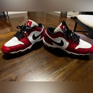 Nike Kids' Red/White/Black Jordan 1 Low Cleats